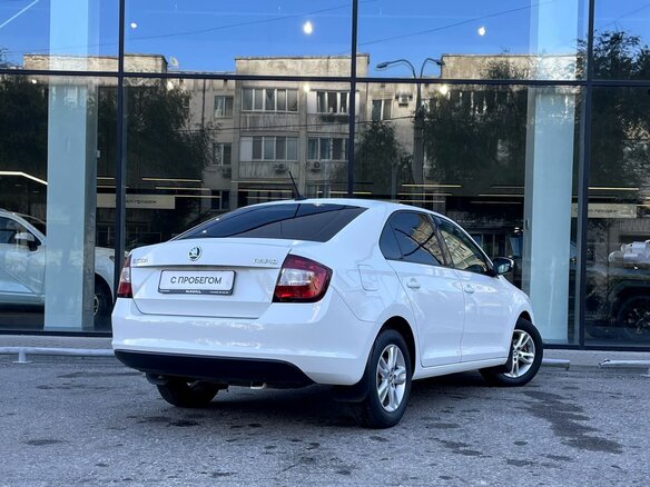 2018 Skoda Rapid I Рестайлинг, белый, 1170000 рублей - вид 4