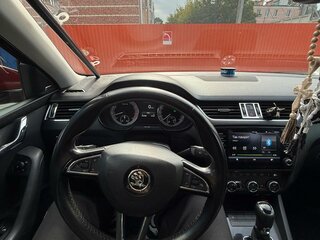 2017 Skoda Octavia III (A7) Рестайлинг, красный, 1850000 рублей, вид 4