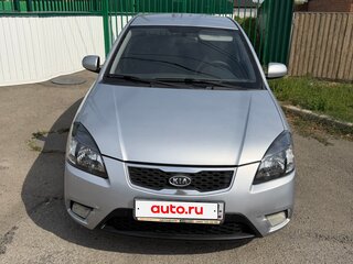 2009 Kia Rio II Рестайлинг, серебристый, 600000 рублей, вид 2