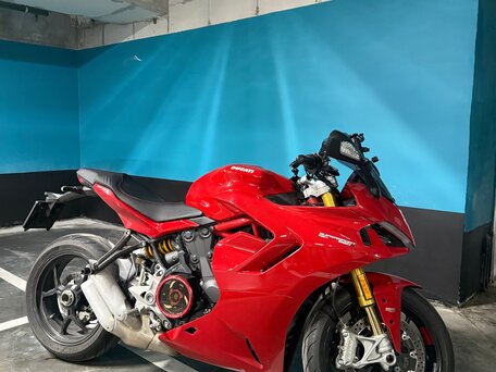 2024 Ducati Supersport, красный, 1400000 рублей, вид 3