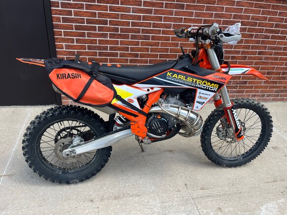2024 KTM 300 EXC, оранжевый, 900000 рублей - вид 2