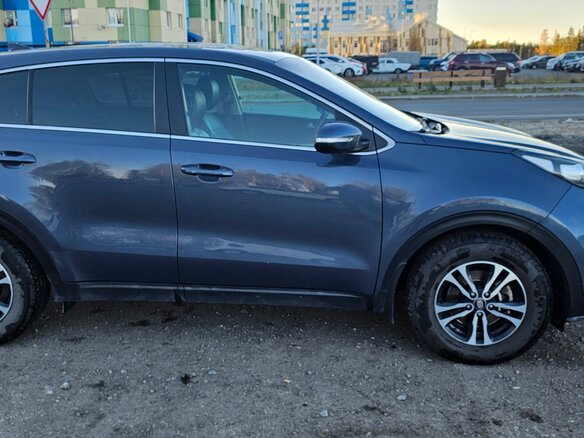 2018 Kia Sportage IV Рестайлинг, синий, 1850000 рублей - вид 5
