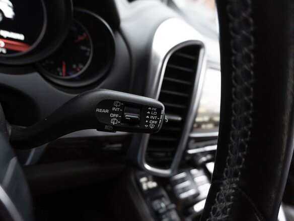 2015 Porsche Cayenne Diesel II Рестайлинг (958), чёрный, 3849000 рублей - вид 17