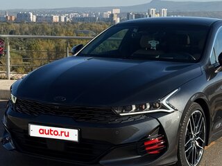 2021 Kia K5 III, серый, 2800000 рублей, вид 1