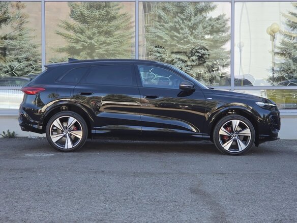 2026 Audi Q5 L III (GU), чёрный - вид 3