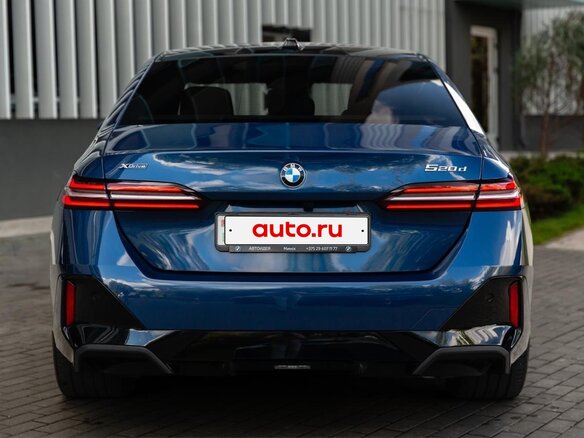 2023 BMW 5 серии 520d xDrive VIII (G60/G61/G68), синий, 7350000 рублей - вид 6