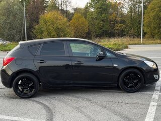 2011 Opel Astra J, чёрный, 610000 рублей, вид 5