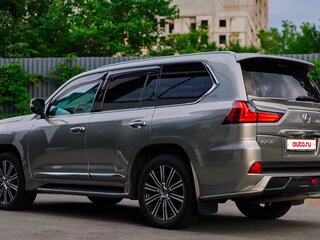 2018 Lexus LX 570 III Рестайлинг 2, серый, 8000000 рублей, вид 5