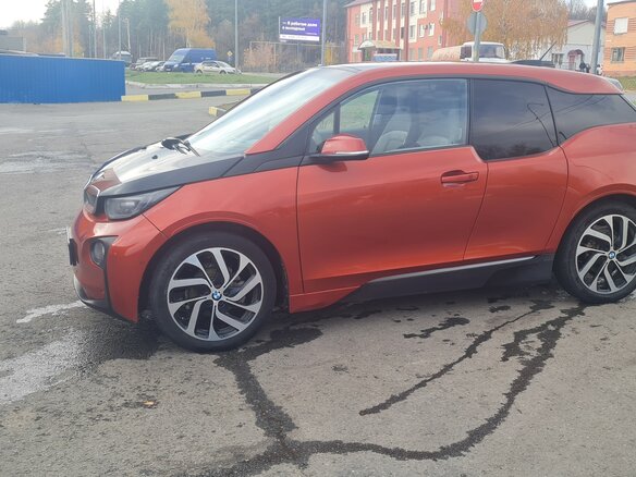 2014 BMW i3 I (I01), оранжевый, 1550000 рублей - вид 3