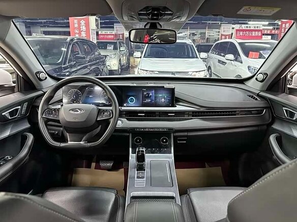 2023 Chery Tiggo 7 Plus I Рестайлинг, белый - вид 12