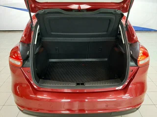 2016 Ford Focus III Рестайлинг, красный, 739000 рублей, вид 5