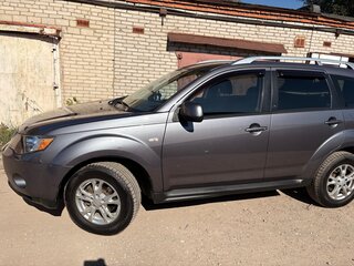 2008 Mitsubishi Outlander II, серый, 915000 рублей, вид 2