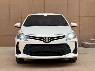 2023 Toyota Vios III Рестайлинг, белый, 950000 рублей, вид 2