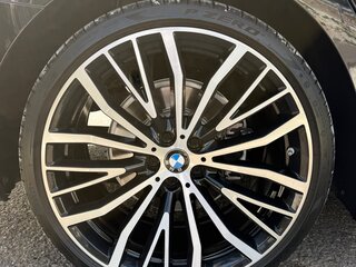 2024 BMW 5 серии 530i VIII (G60/G61/G68), чёрный, 7000000 рублей, вид 5