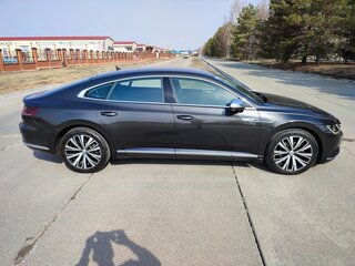 2018 Volkswagen Arteon I, серый, 2560000 рублей, вид 4