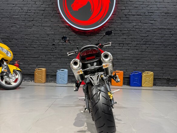 2010 Triumph Street Triple, красный, 465000 рублей - вид 7