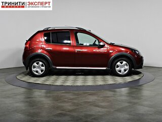 2011 Renault Sandero Stepway I, красный, 597000 рублей, вид 4