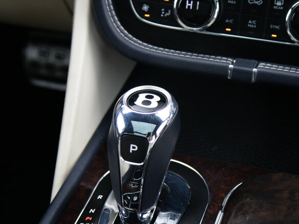 2016 Bentley Bentayga I, синий - вид 17