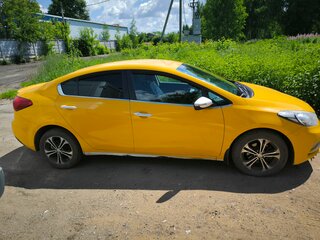 2013 Kia Cerato III, жёлтый, 690000 рублей, вид 3