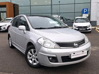 2013 Nissan Tiida I Рестайлинг, серебристый, 599000 рублей, вид 3