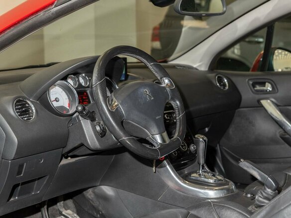 2014 Peugeot 308 I Рестайлинг, красный, 1000000 рублей - вид 7