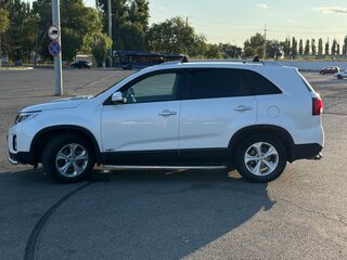 2018 Kia Sorento II Рестайлинг, белый, 2300000 рублей, вид 4