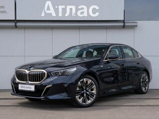 BMW i5 Long xDrive50L