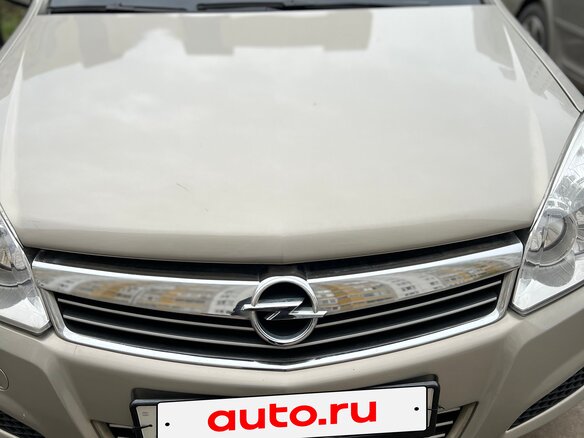 2009 Opel Astra H Рестайлинг, серебристый, 800000 рублей