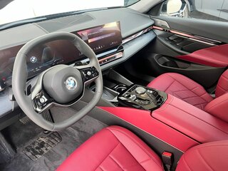 2024 BMW 5 серии Long 530Li xDrive VIII (G60/G61/G68), чёрный, 7999000 рублей, вид 3