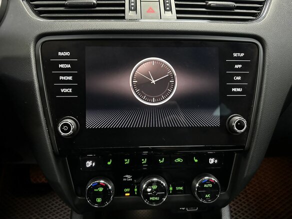 2019 Skoda Octavia III (A7) Рестайлинг, коричневый, 1720000 рублей - вид 19