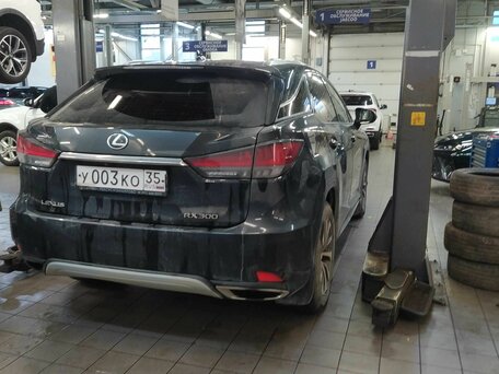 2021 Lexus RX 300 IV Рестайлинг, чёрный, 3450000 рублей, вид 3