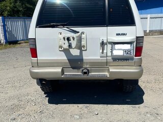 2001 Isuzu Bighorn II, белый, 1150000 рублей, вид 2