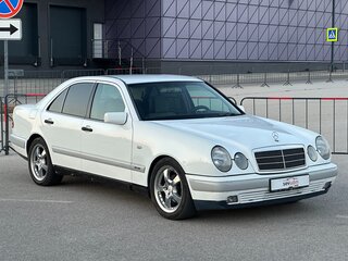 1998 Mercedes-Benz E-Класс 240 II (W210, S210), белый, 647000 рублей, вид 3