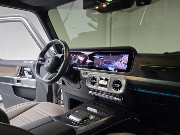 2025 Mercedes-Benz G-Класс 450 d III (W465) Рестайлинг, серебристый - вид 4