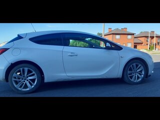 2013 Opel Astra GTC J Рестайлинг, белый, 750000 рублей, вид 5
