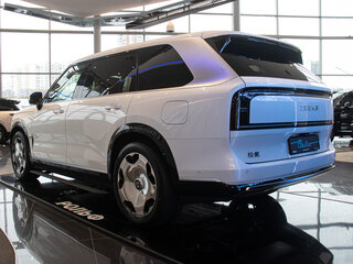 2025 Zeekr 9X 70 kWh, белый, 11300000 рублей, вид 5