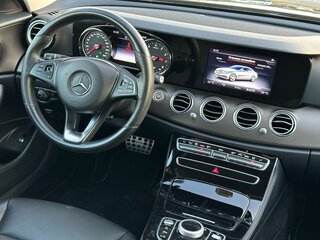 2016 Mercedes-Benz E-Класс 200 V (W213, S213, C238), чёрный, 2699000 рублей, вид 3