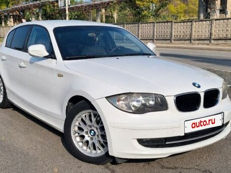 2010 BMW 1 серии 116i I (E81/E82/E87/E88) Рестайлинг, белый, 690000 рублей, вид 4