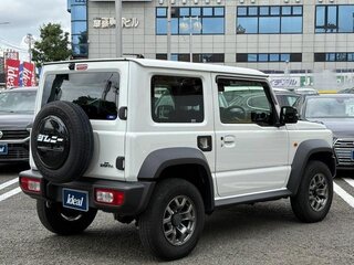 2023 Suzuki Jimny Sierra IV, белый, 1920000 рублей, вид 5