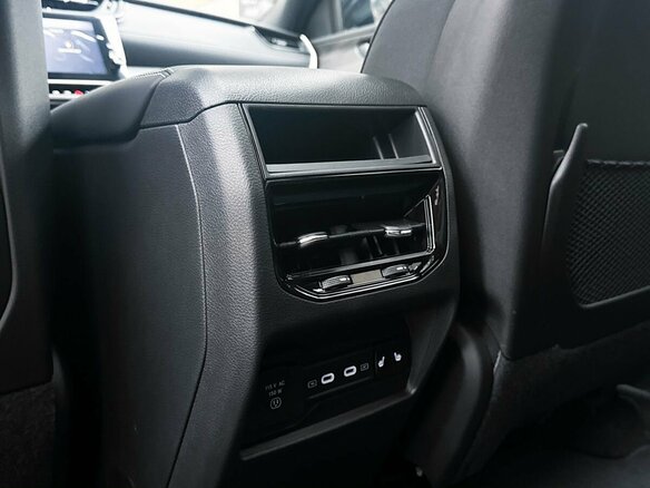 2026 Jeep Grand Cherokee V (WL) Рестайлинг, серый, 9990000 рублей - вид 21