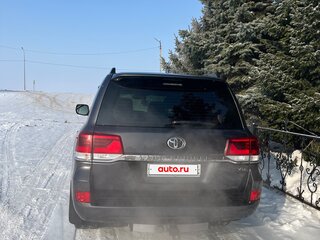 2019 Toyota Land Cruiser 200 Series Рестайлинг 2, серый, 7150000 рублей, вид 3