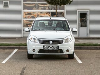 2011 Renault Sandero I, белый, 655000 рублей, вид 2
