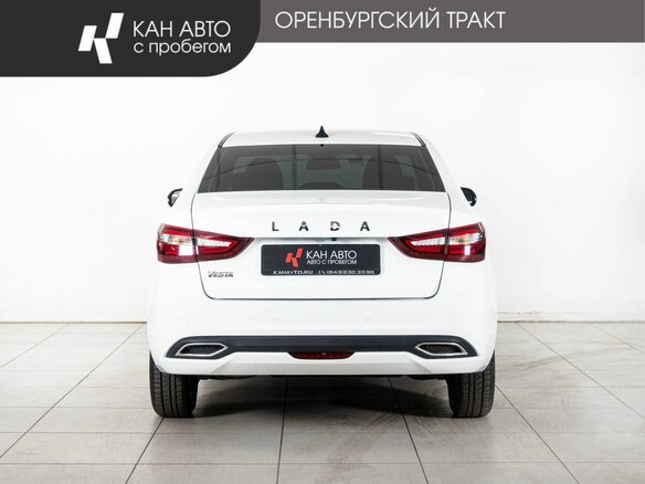 2024 Lada (ВАЗ) Vesta I Рестайлинг (NG), белый, 1388000 рублей - вид 3