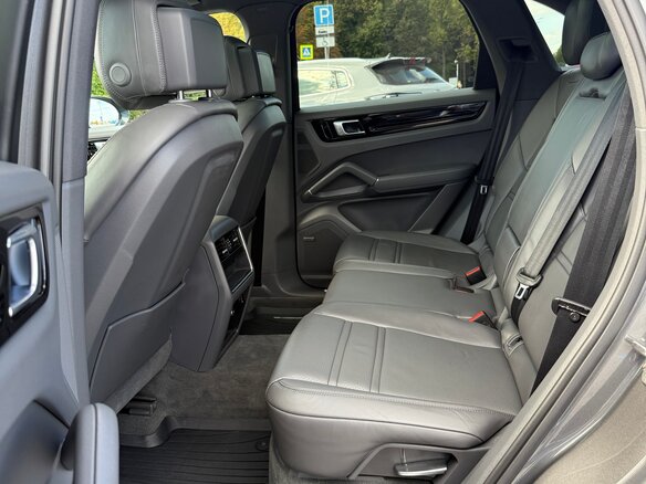 2018 Porsche Cayenne III, серый, 6900000 рублей - вид 16