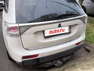 2013 Mitsubishi Outlander III, белый, 1350000 рублей, вид 2