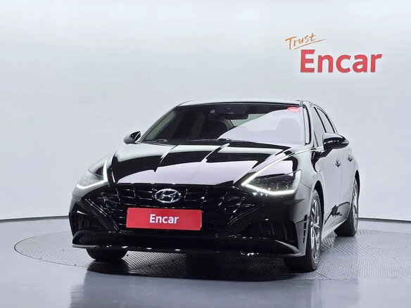 2022 Hyundai Sonata VIII (DN8), чёрный, 2040000 рублей - вид 2