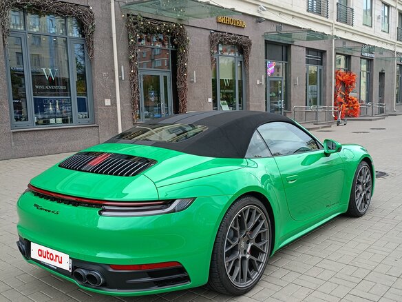 2021 Porsche 911 Carrera 4S VIII (992), зелёный, 16100000 рублей - вид 10