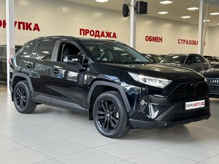 2022 Toyota RAV4 V (XA50), чёрный, 4200000 рублей, вид 3