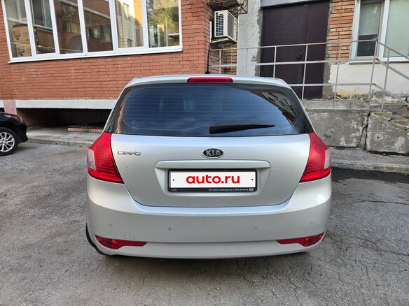 2011 Kia Ceed I Рестайлинг, серебристый, 700000 рублей - вид 4