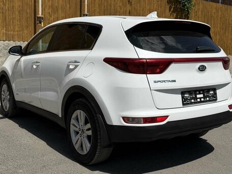 2018 Kia Sportage IV, белый, 1900000 рублей, вид 4